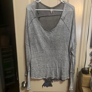 We The Free Light Gray Long Sleeve Top